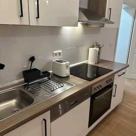 Luxus 2 Mit Stellplatz Und Balkon Apartman *