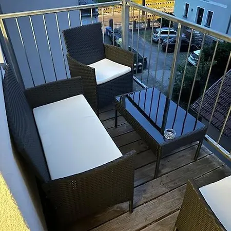 Luxus 2 Mit Stellplatz Und Balkon